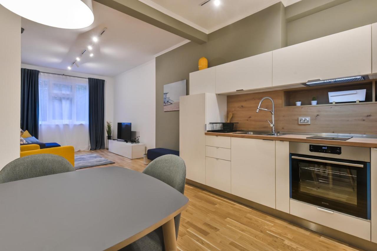 Pieces Of Nature In A Stylish One-Bedroom Flat By Flat Mаnager 소피아 외부 사진